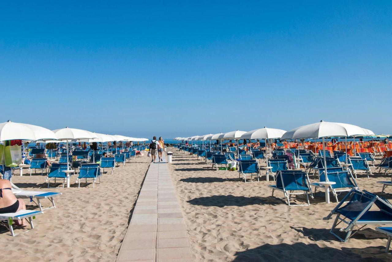 Hotel Prestige Cattolica Exterior photo
