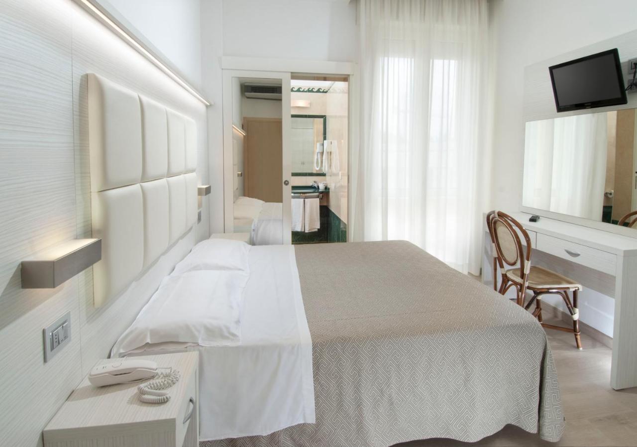 Hotel Prestige Cattolica Exterior photo