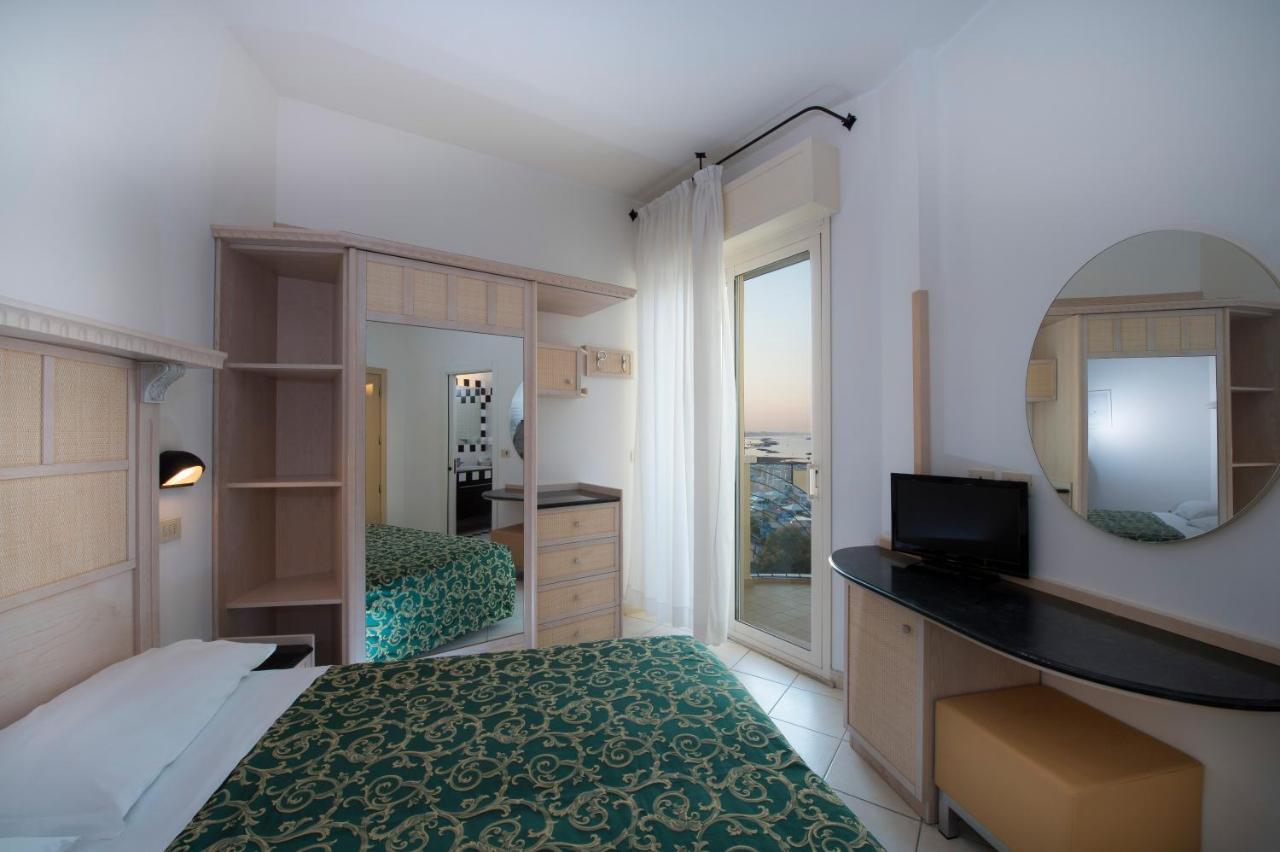 Hotel Prestige Cattolica Exterior photo