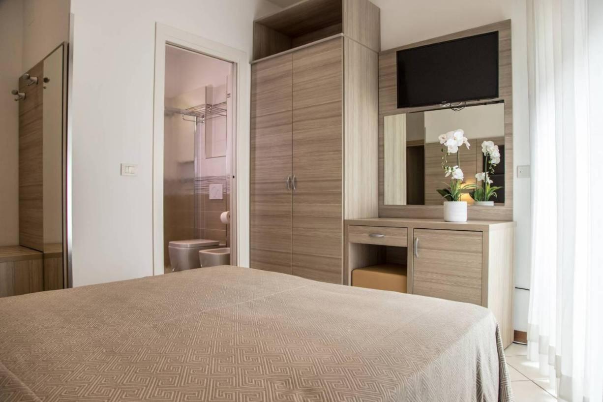 Hotel Prestige Cattolica Exterior photo